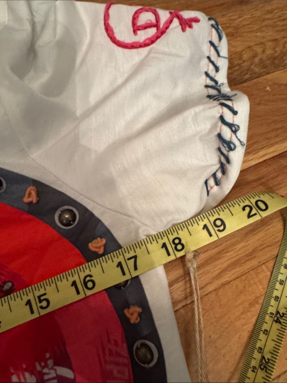 NWT Double D Ranch "Señorita Dolan Geiman" Embroidered Graphic Tee Size Small - Picture 13 of 13